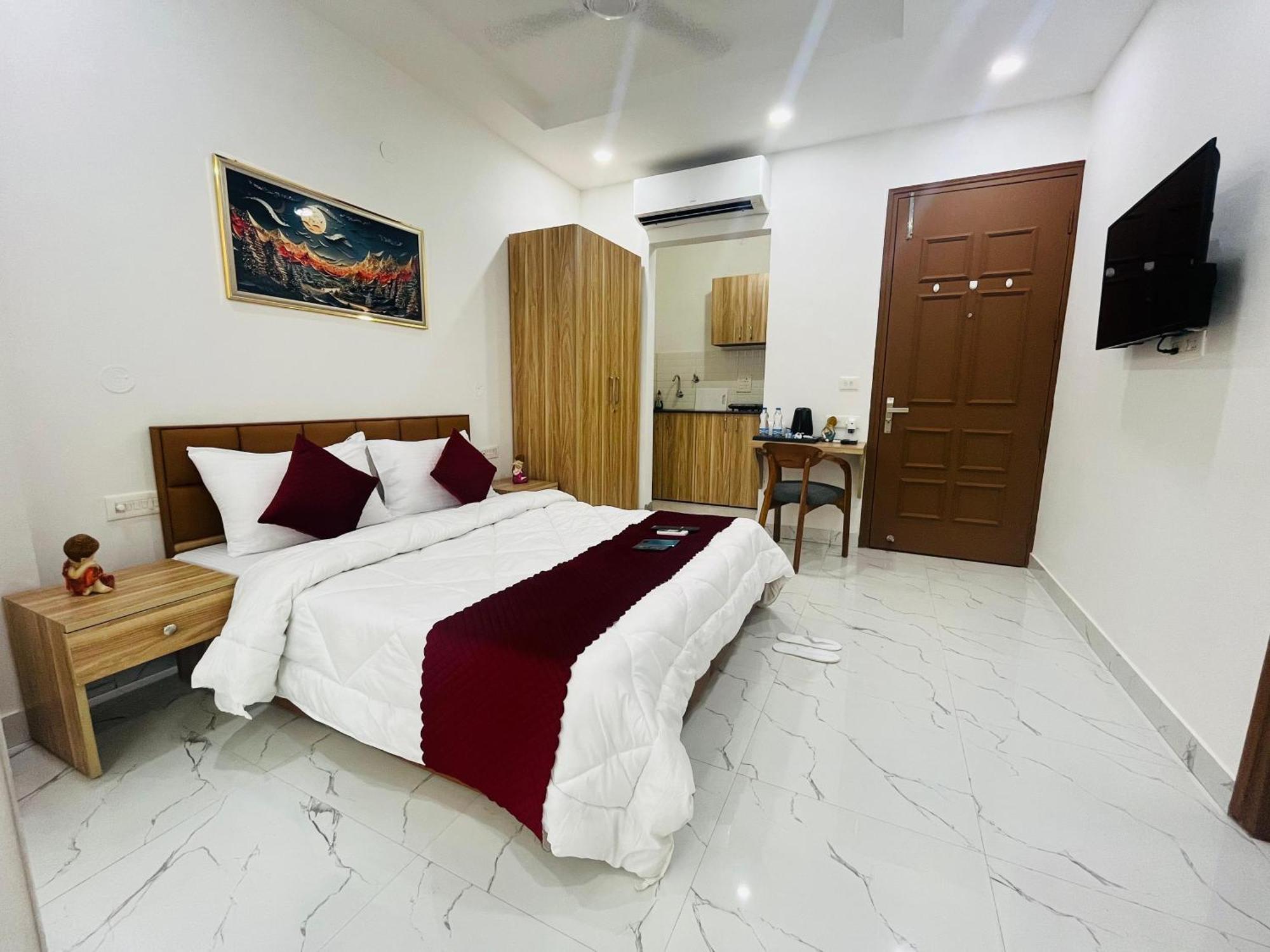 The Lodgers Studio Apartment Infront Of Artemis Hospital Gurugram Gurgaon Zewnętrze zdjęcie