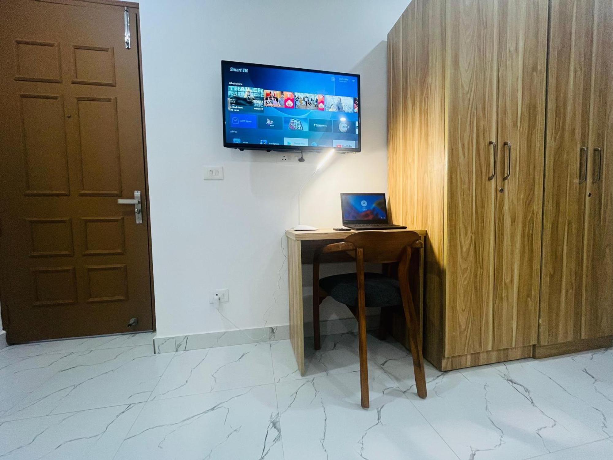 The Lodgers Studio Apartment Infront Of Artemis Hospital Gurugram Gurgaon Zewnętrze zdjęcie