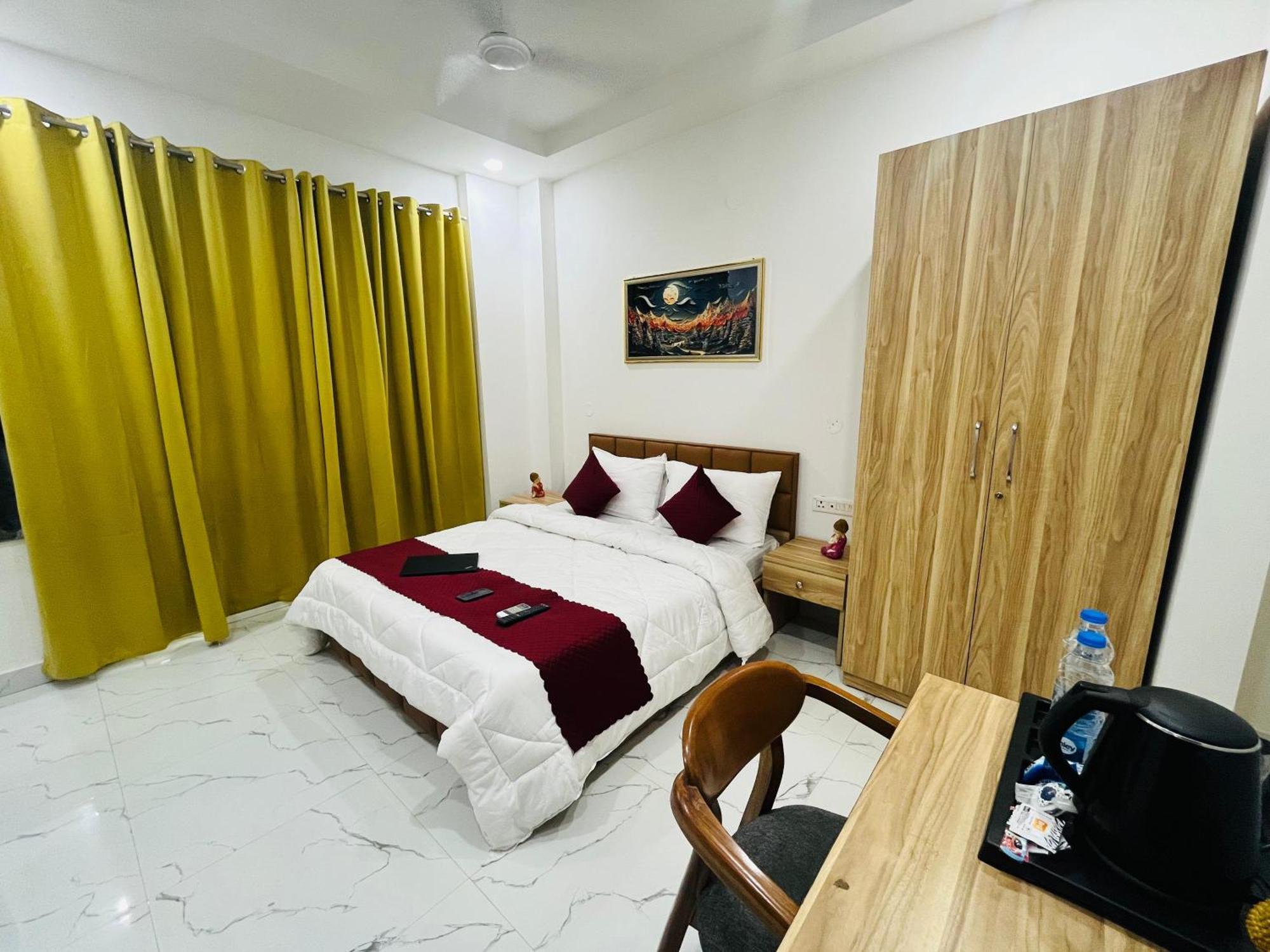 The Lodgers Studio Apartment Infront Of Artemis Hospital Gurugram Gurgaon Zewnętrze zdjęcie