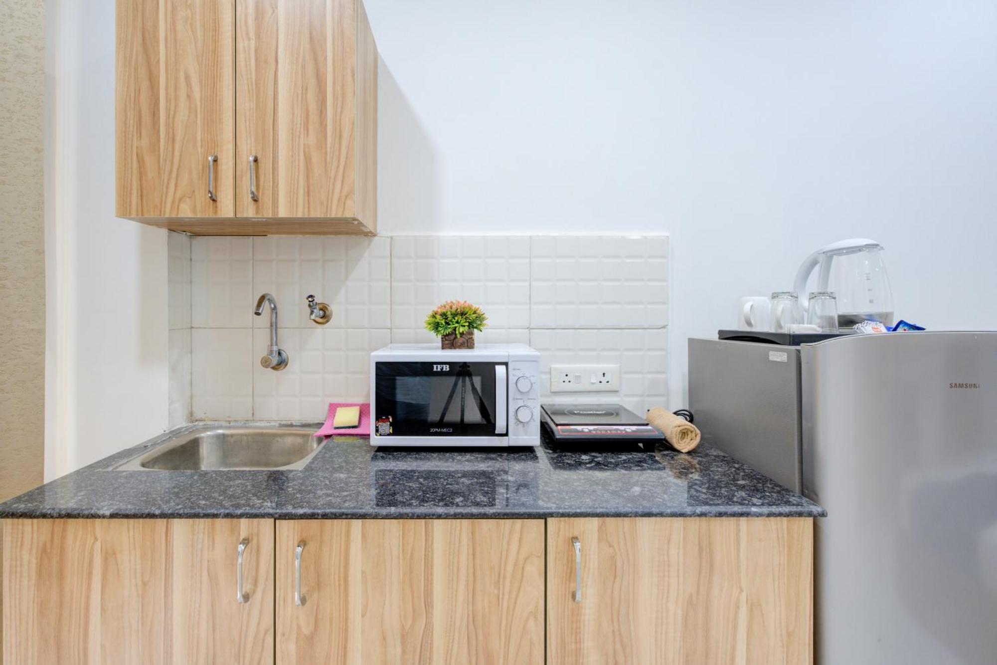 The Lodgers Studio Apartment Infront Of Artemis Hospital Gurugram Gurgaon Zewnętrze zdjęcie