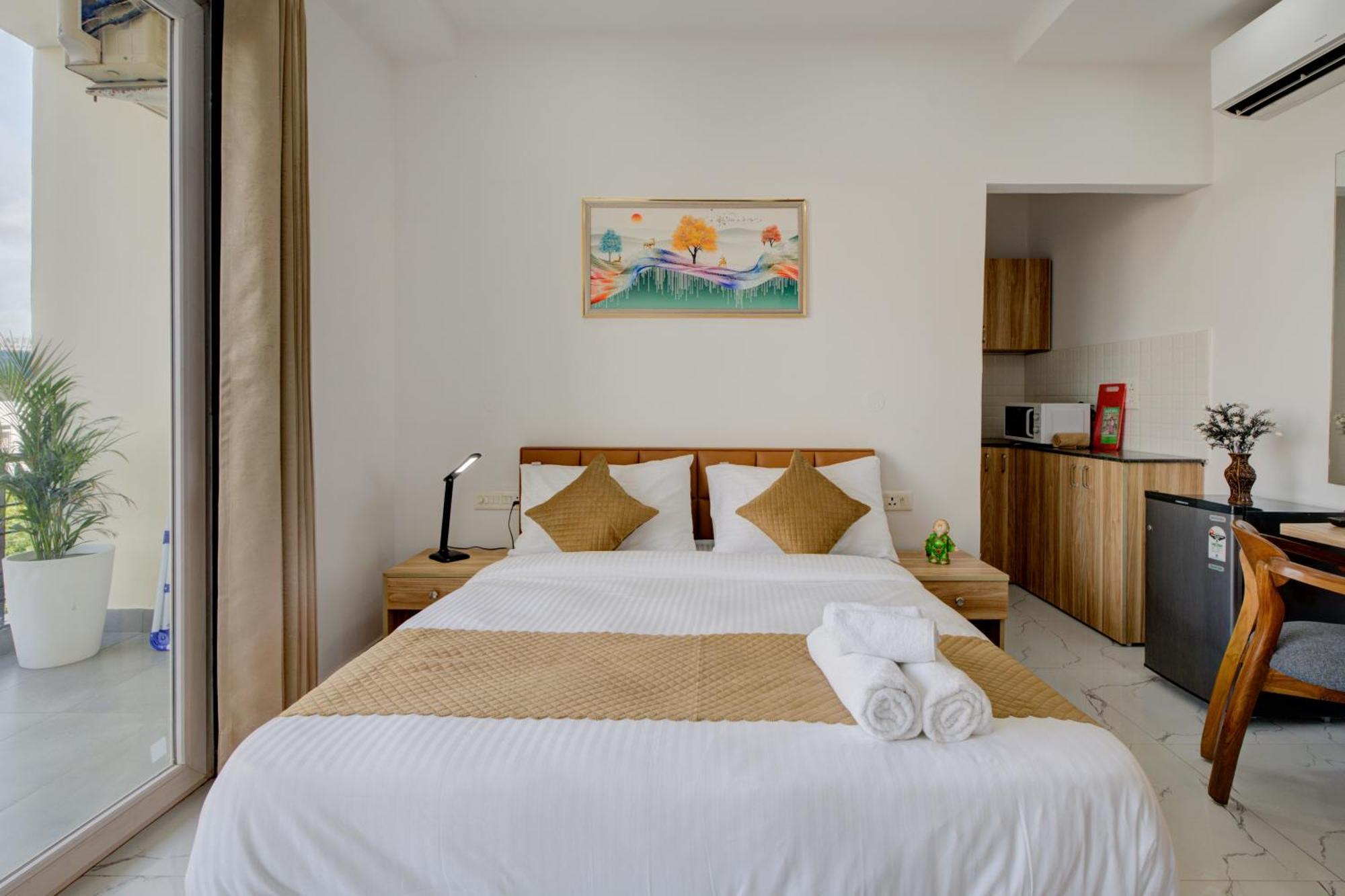 The Lodgers Studio Apartment Infront Of Artemis Hospital Gurugram Gurgaon Zewnętrze zdjęcie
