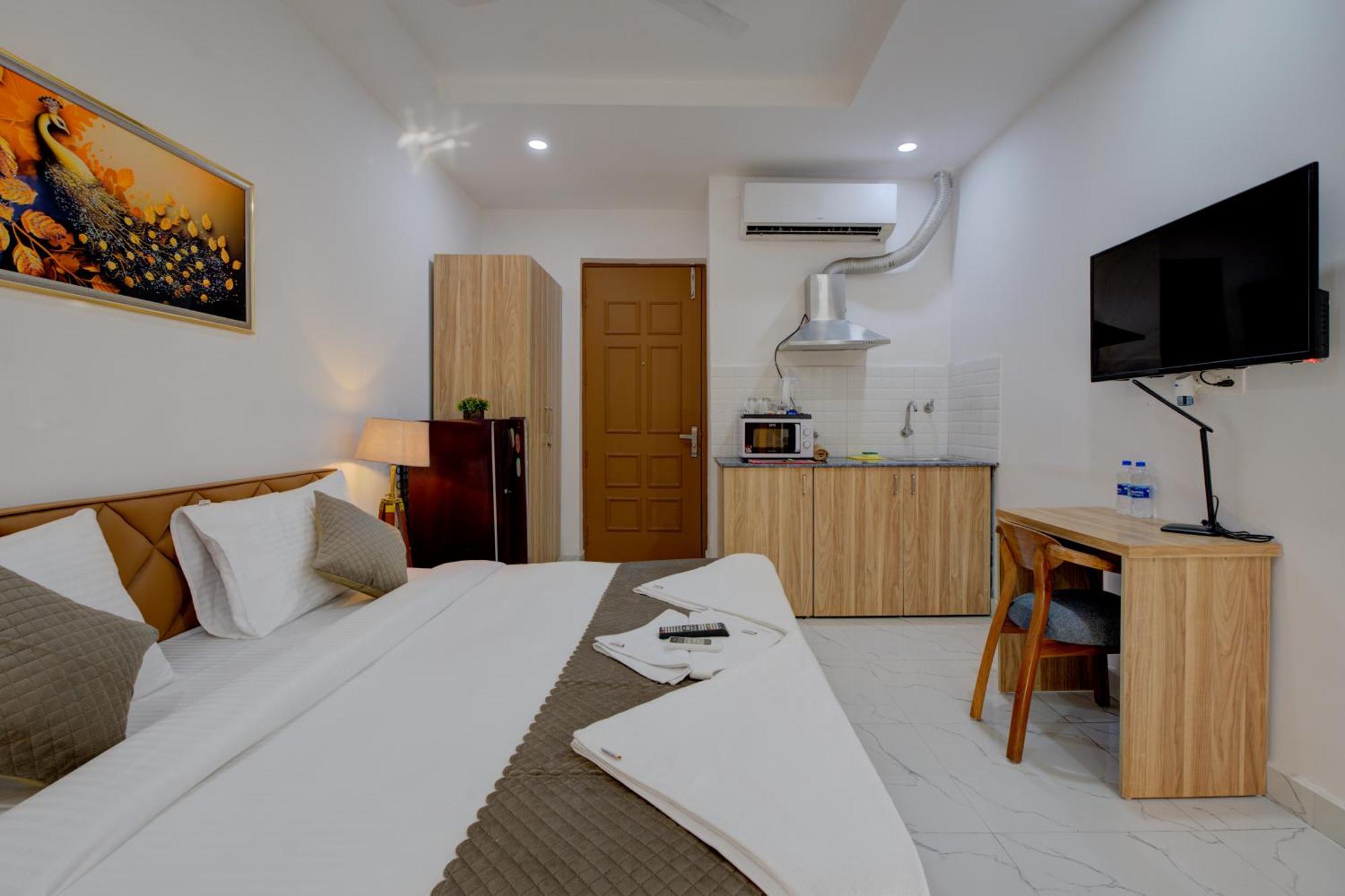 The Lodgers Studio Apartment Infront Of Artemis Hospital Gurugram Gurgaon Zewnętrze zdjęcie